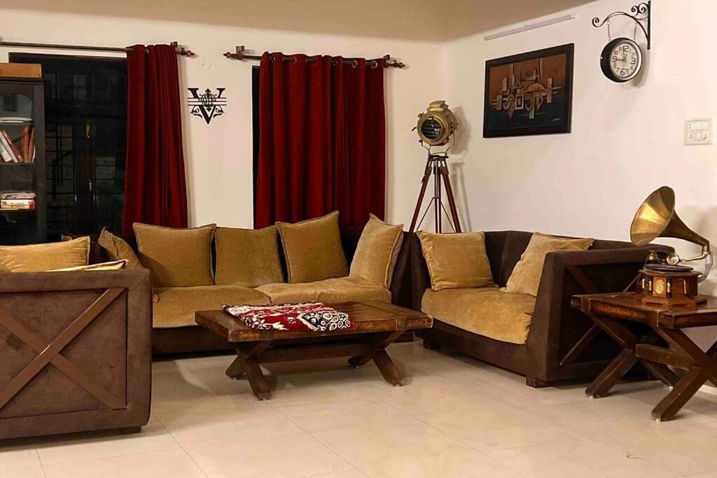 Valecha Villa Entire 4Bhkbunglow With 5000 Sq Ft Garden Лонавала Екстериор снимка